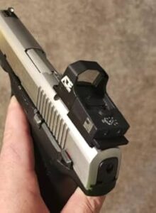 ADE Crusader RD3‑009 with P320 Plate