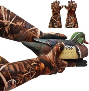 Insulated Camouflage Decoy Gloves — Waterproof/Cold Weather.