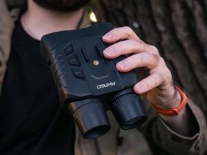 AKASO Seemoor 200 Night Vision Binoculars
