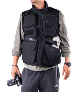 7 Best Photography Vests for Comfort, Storage & Professional Shooting